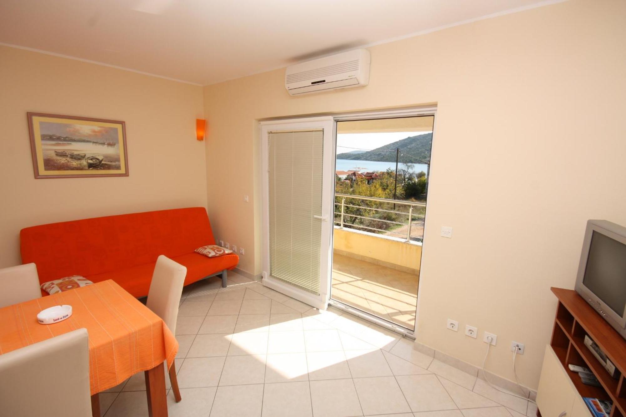 Apartments By The Sea Vinisce, Trogir - 5229 Ruang foto